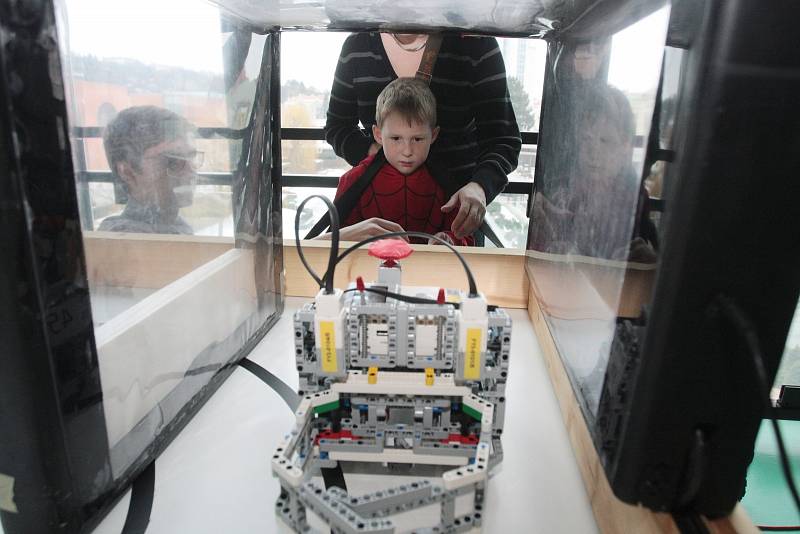 V Brně o víkendu odstartuje největší robotická soutěž