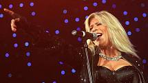 Samantha Fox.