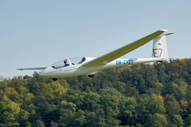 V Brně-Medlánkách se uskutečnila soutěž v letecké akrobacii na kluzácích.