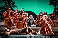 Brněnské Národní divadlo v současnosti uvádí v pořadí již třinácté nastudování opery Leoše Janáčka Příhody lišky Bystroušky.