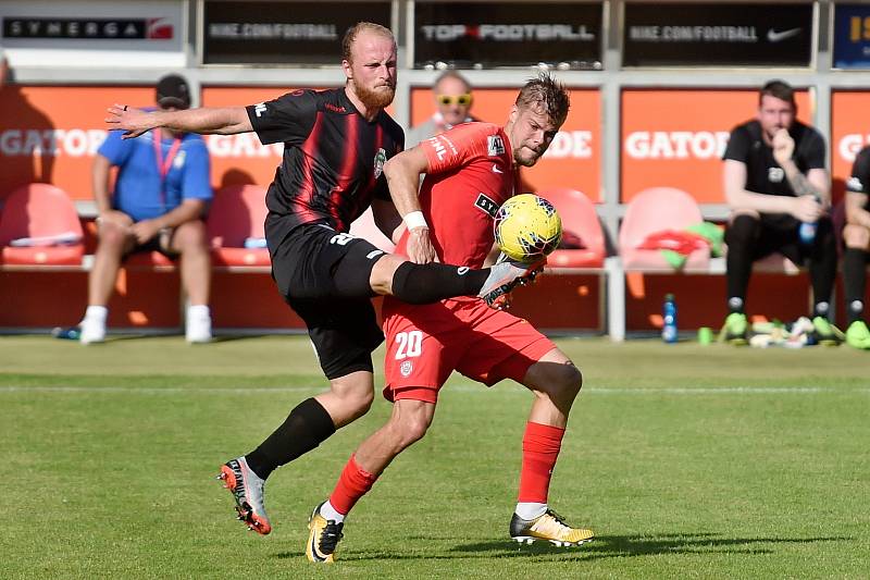 28.6.2020 - domácí FC Zbrojovka Brno v červeném proti FK Viktoria Žižkov