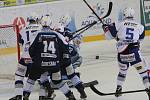 Hokejisté brněnské Komety (v bílém) vyhráli i třetí utkání semifinále play-off extraligy nad Plzní, tentokrát 3:2, a v sérii vedou už 3:0 na zápasy.