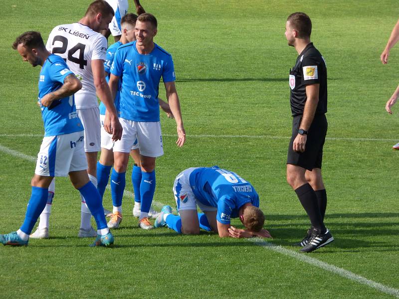 Fotbalisté Baníku Ostrava v přípravném utkání proti brněnské Líšni (v bílém).