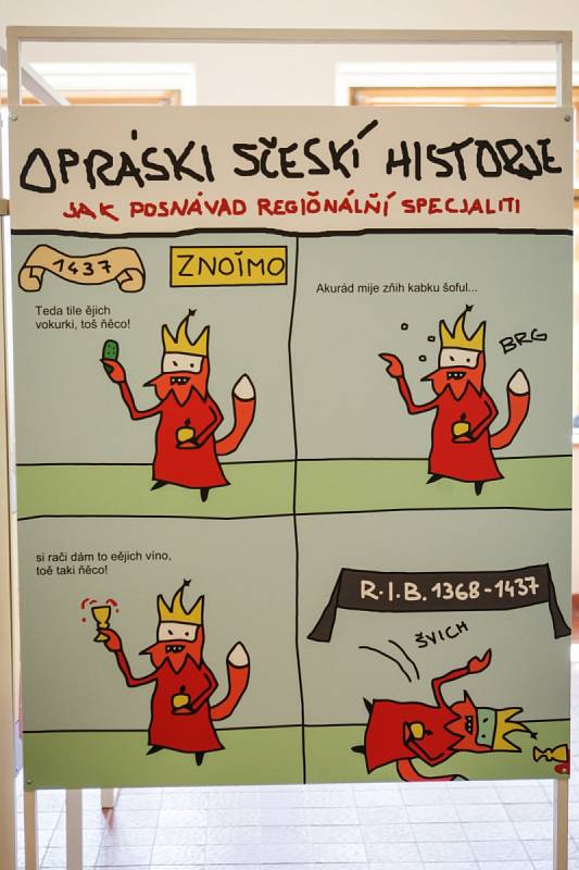 Dějiny lucemburského rodu trochu jinak – pohledem zábavného komiksu s názvem Opráski sčeskí historje, představuje nová výstava na hradě Špilberk.
