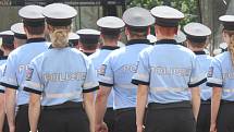 Desítky nových policistů složily slavnostní slib na brněnském náměstí Svobody.