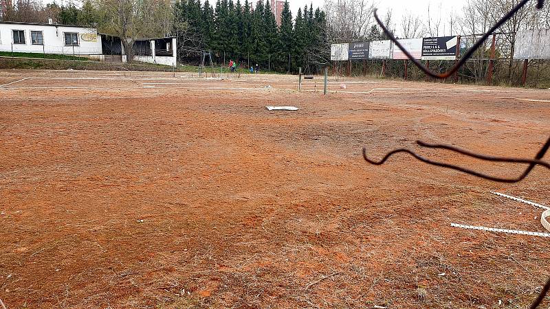 Lokalita mezi Bořetickou a Čejkovickou ulicí na brněnském sídlišti Vinohrady, kde chtěl soukromý investor postavit sportovně rekreační areál.