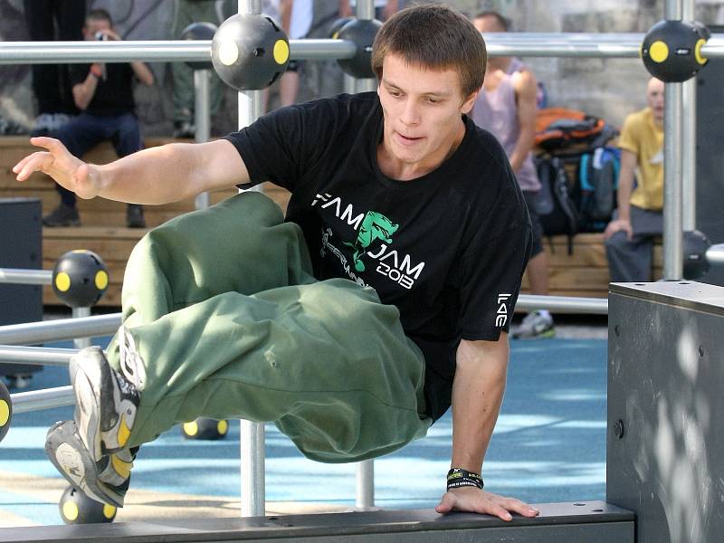 Brněnské hřiště se po Praze stalo druhým místem v České  republice, které mohou lidé využívat pro městský parkour.