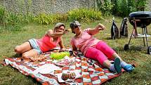 Akce Česko jde spolu na piknik vyzvala lidi z různých míst naší země, aby pořádali ve stejný čas piknik. Na snímku loňský piknik v Chomutově.