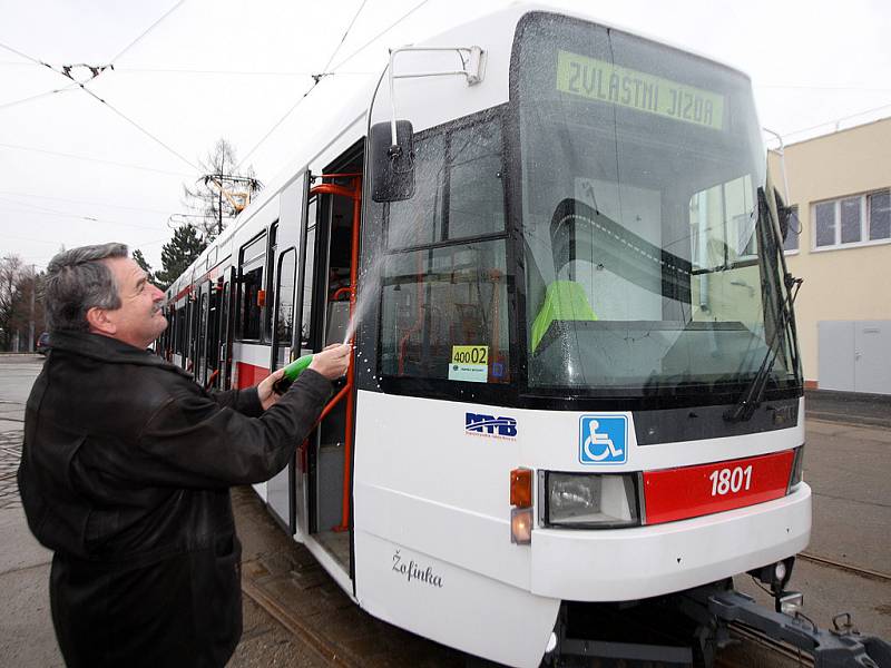 Drážní úřad vyslal tramvaj Žofinku - RT6–N1 do brněnských ulic.