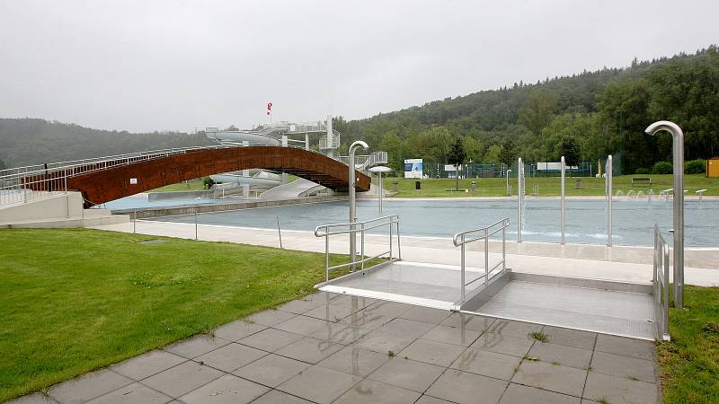 Brno 19.6.2020 - Oblíbené brněnské koupaliště Riviéra přichází s další novinkou. Návštěvníkům budou k dispozici dvě nové budovy s vylepšenou nabídkou občerstvení.