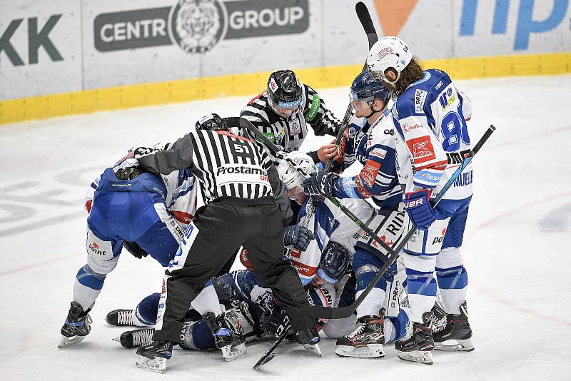 Utkání předkola play off hokejové extraligy - 5. zápas: HC Vítkovice Ridera - HC Kometa Brno, 16. března 2021 v Ostravě. šarvátka