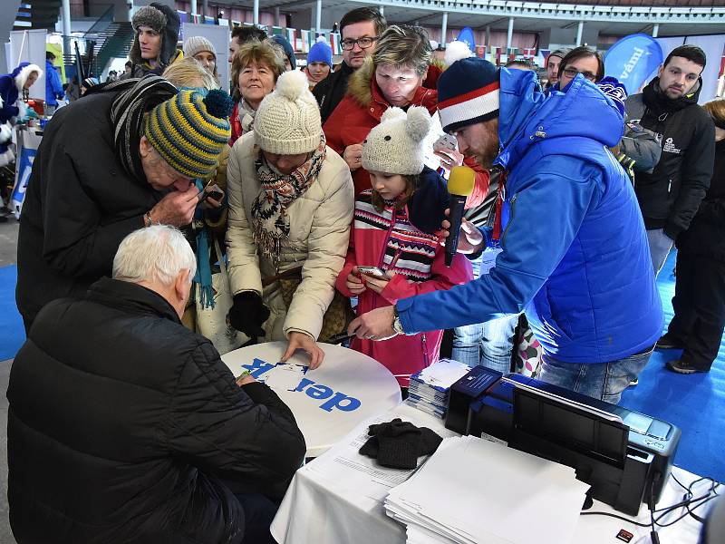 Olympijský festival v areálu brněnského výstaviště - beseda s hokejovou legendou Jozefem Golonkou.