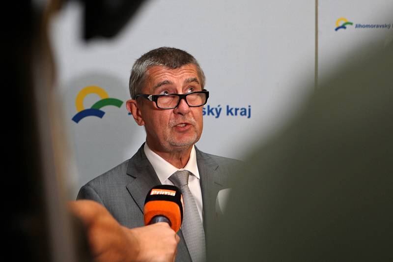 Předseda vlády v demisi Andrej Babiš při tiskové konferenci na krajském úřadě Jihomoravského kraje v Brně.