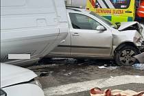 Vážně zraněného muže středního věku po dopravní nehodě u Jiříkovic záchranáři úspěšně resuscitovali.