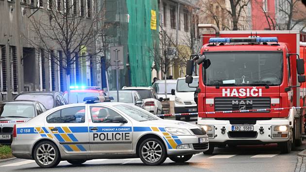 V Šámalově ulici v Brně-Židenicích našli policisté 9. prosince 2019 v bytě mrtvého muže a velké množství chemikálií.