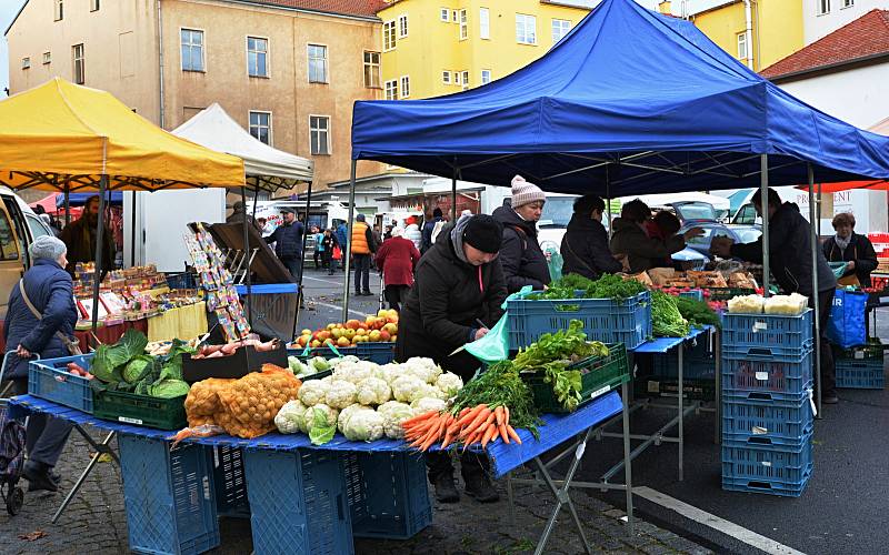 Na Zelný trh v Brně se opět vrátí prodejci.