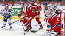 Česká hokejová reprezentace (v červeném) porazila v přípravném utkání ve Znojmě Finsko 4:1.