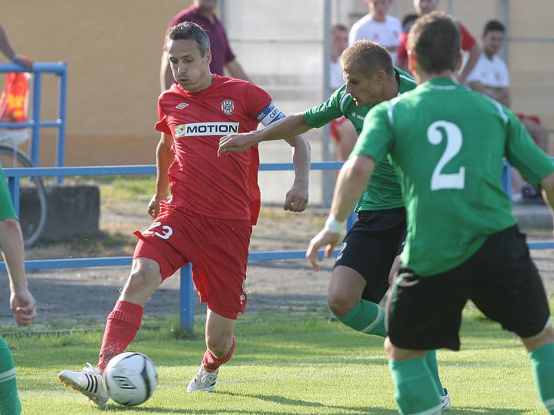 Zbrojovka (v červeném Tomáš Janotka) si v přípravě proti Senci zastřílela. Nejprve vyhrála 3:1, poté 4:1.