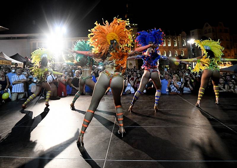 Rytmy Brasil Festu roztančily o uplynulém víkendu ulice Brna. Autorem fotografií je Martin Straka.