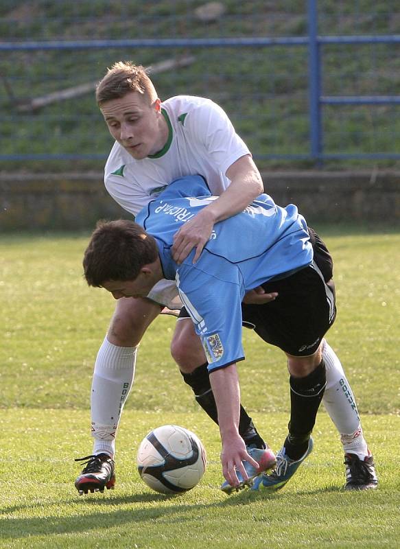 Bohunice (v bílém) podlehly v důležitém záchranářském souboji 1:2 Bystřici nad Pernštejnem.