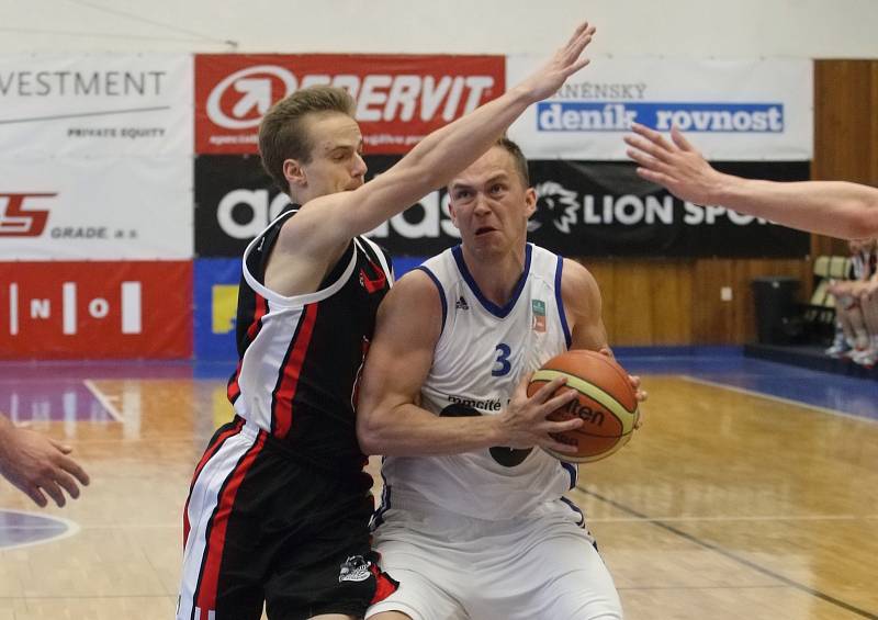 Symbolicky na Den vítězství oslavili basketbalisté brněnského Mmcité nejdůležitější vítězství v sezoně.