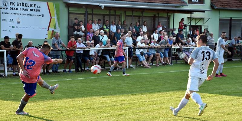 Fotbalový šoumen Petr Švancara se za Střelice uvedl dvěma góly proti FK Znojmo a pomohl k výhře 6:1.