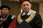 Francouzský skladatel a dirigent Pierre Boulez převzal čestný doktorský titul doctor honoris causa Janáčkovy akademie múzických umění.