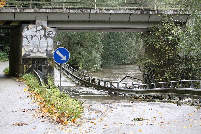 Brno 16.10.2020 - řeka Svitava mezi Bílovicemi nad Svitavou a Adamovem