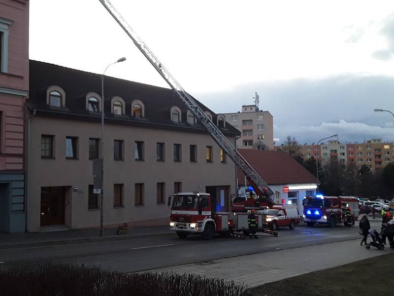 Výsledky pondělního řádění orkánu Sabine na jižní Moravě, u kterých zasahovali krajští hasiči.