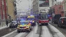 Nehoda v Křenové ulici pohledem Čtenáře reportéra Deníku.
