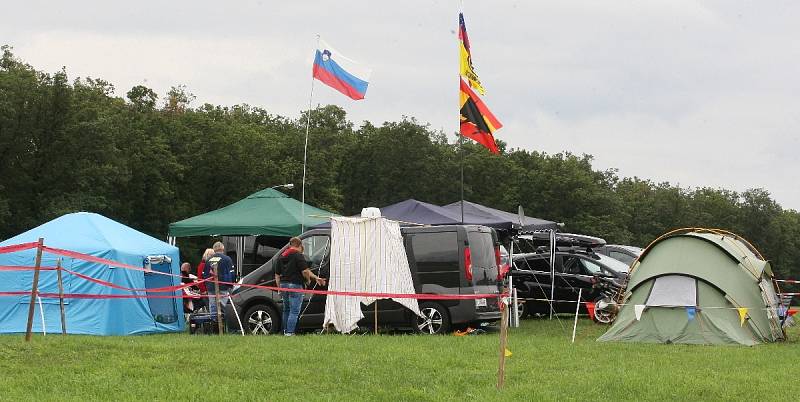 Přípravy v kempech i v paddocku na motocyklovou Velkou cenu České republiky na brněnském Masarykově okruhu.