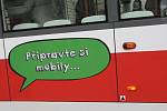 Brňané už mohou kupovat jízdenky na městskou hromadnou dopravu i přes mobily.