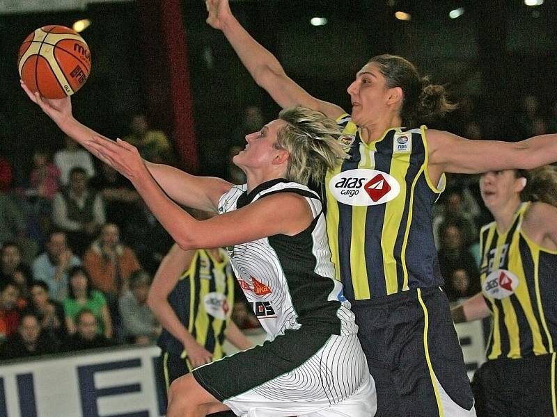 Frisco Brno vs Fenerbahce Istanbul.