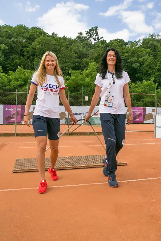 V brněnských Pisárkách bude Olympijský festival. Před otevřením se do areálu podívala ambasadorka festivalu, bývalá brněnská tenistka Lucie Šafářová, a další hosté.