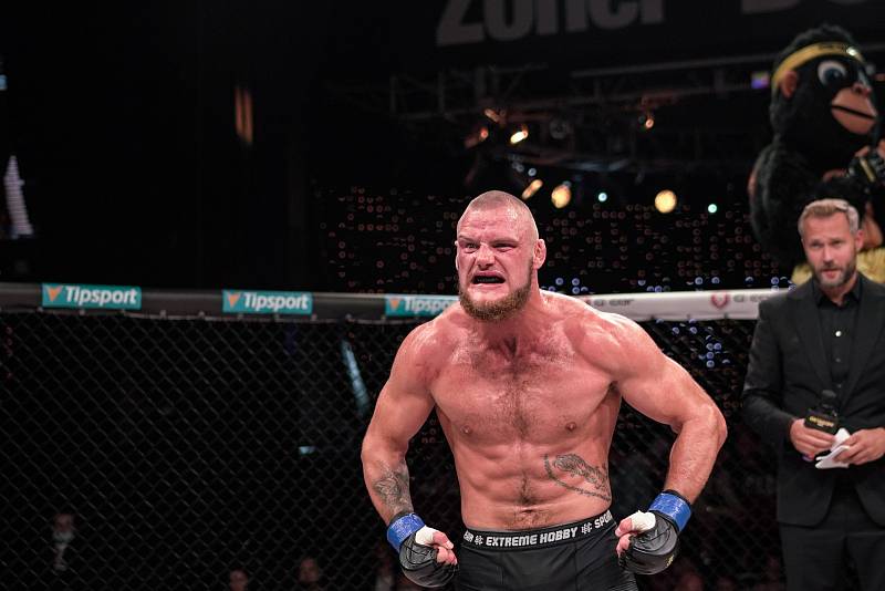 Při galavečeru MMA Oktagon 16 v Brně se blýskli Rony Paradaiser nebo Tereza Bledá.