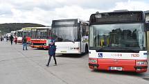 Výstava brněnského technického muzea lákala na přehlídku historických hasičských vozů, vojenských aut i starých autobusů.