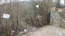 Pěšinu nedaleko potoka Vrbovec využívala léta řada lidí, aby se dostala ke stejnojmennému potoku. 