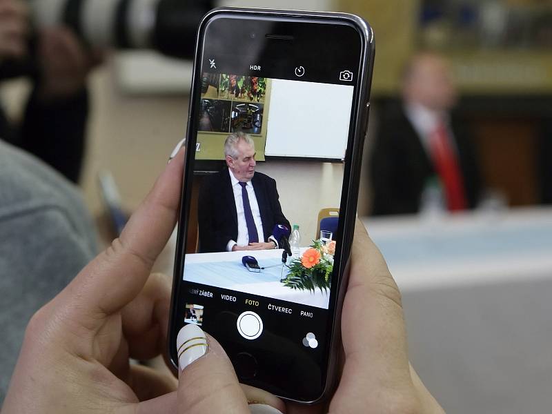 Prezident Zeman ve Valticích. Ilustrační foto. 