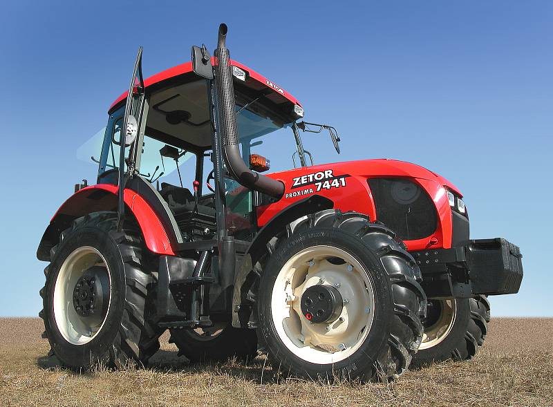 Zetor Proxima 7441 z roku 2004.