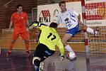 Prvoligové futsalové derby: Tango (v oranžovém) vs. Helas