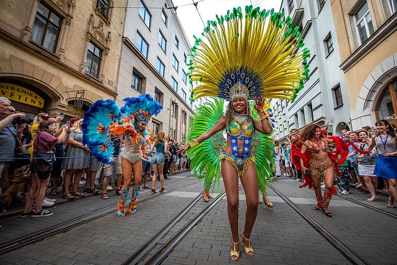 Brasil Fest Brno je jediný festival svého druhu v celé republice. Příznivcům hudby, dobrého jídla a tance umožní prožít tradiční brazilskou kulturu na vlastní kůži přímo v centru Brna.