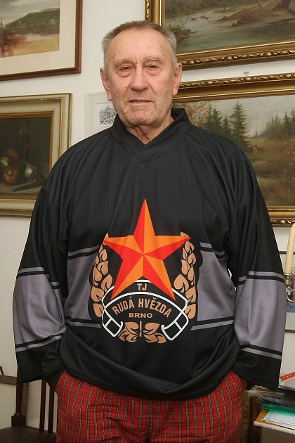 Bývalý hokejista Komety Karel Šůna.
