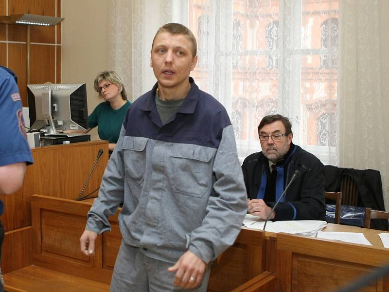 Jedenatřicetiletý Lukáš Dostál před Krajským soudem v Brně.