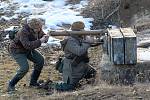 Německé jednotky v sobotu odrazily útok Rudé armády v Army parku u Ořechova. Zimní bitvu z východní fronty roku 1944 jim tam sehrálo přes sto účastníků v dobových uniformách s autentickou výstrojí. 