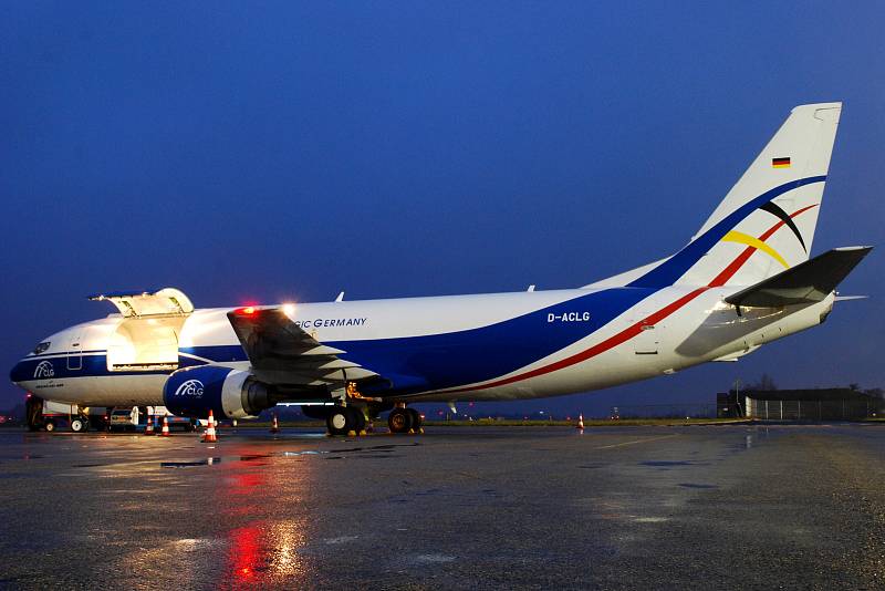 První nákladní letadlo přiletělo v pondělí ráno na nové lince DHL Express na brněnské letiště.