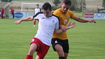 Fotbalisté Rosic (ve žlutém) porazili Frýdlant nad Ostravicí 5:1.