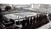 Sokolovna a společenské centrum Stadion má své kořeny v roce 1922. Budovu slavnostně otevřeli v roce 1929.