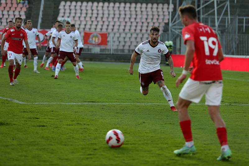 Fotbalový zápas mezi brněnskou Zbrojovkou a pražskou Spartou