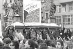 V listopadu 1989 demonstrovalo i Brno. Kromě řady protestů se uskutečnila i generální stávka.