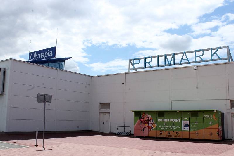 V nákupním centru Olympia v Modřicích letos otevře prodejna Primark. Bude teprve druhou v republice